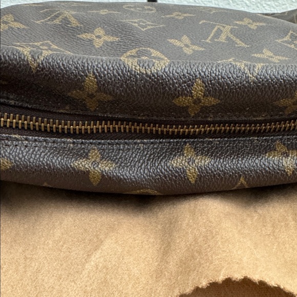 Louis Vuitton Dark Brown Monogram Toiletry Bag Pouch Authentic - Picture 5 of 6